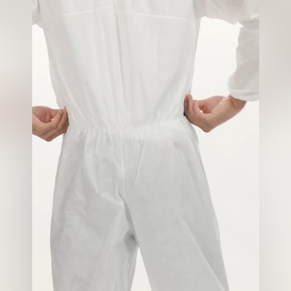 KleenGuard Protective Coverals, Clothes Protecting Cobverals - Size Large - Picture 8 of 13